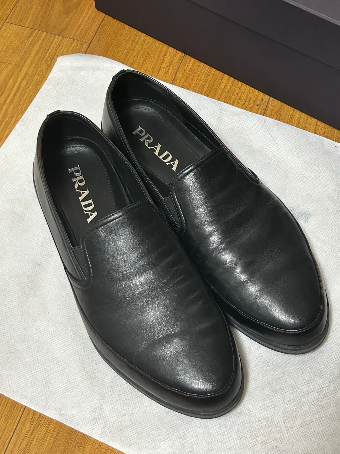 프라다 나파 레더 슬립온 상품이미지1