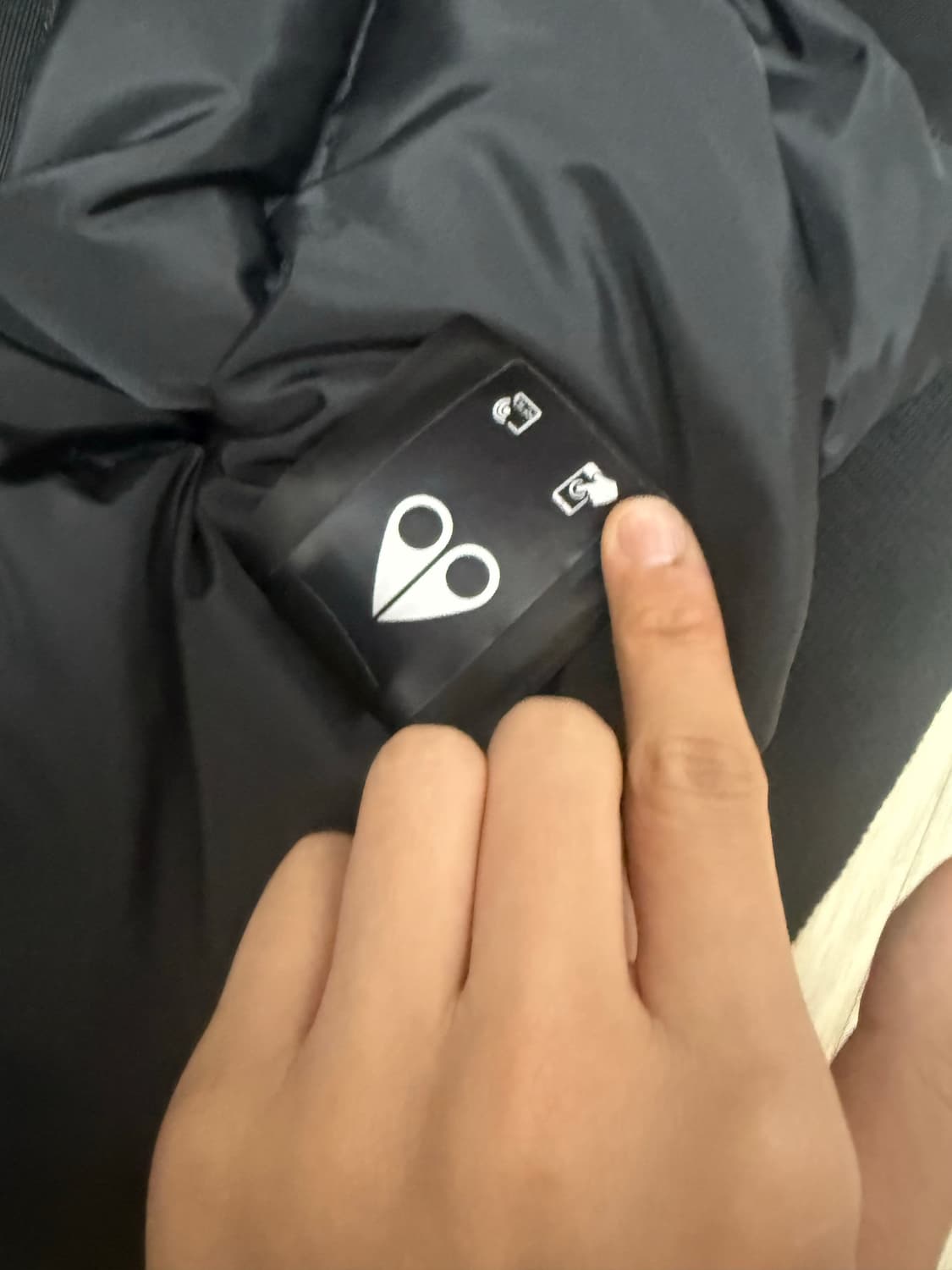 무스너클 오리지널 발라스틱 봄버블랙 내츄럴(숏패딩) 상품이미지7