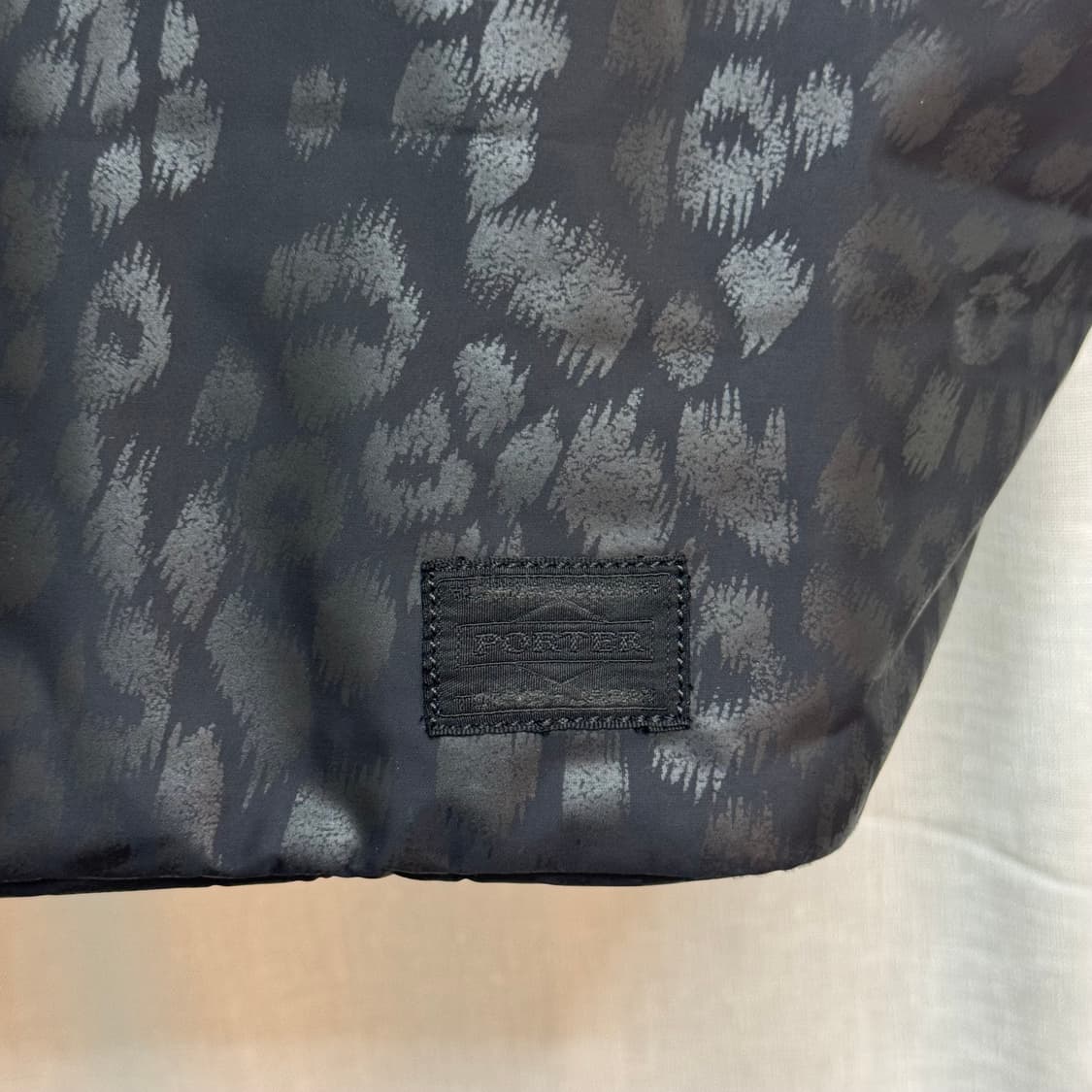 헤드포터(HEAD PORTER) 블랙뷰티 레오파드 대형 토트백 상품이미지5