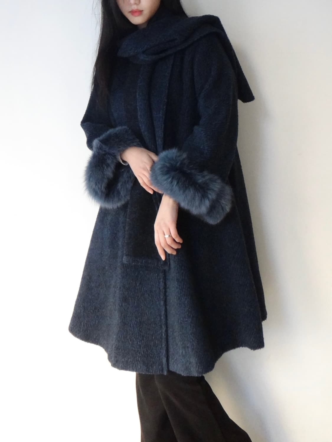 Muffler layered fur coat / navy 상품이미지1