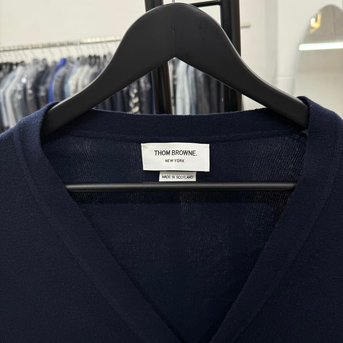 [5] 톰브라운 캐시미어 가디건 네이비 상품이미지3