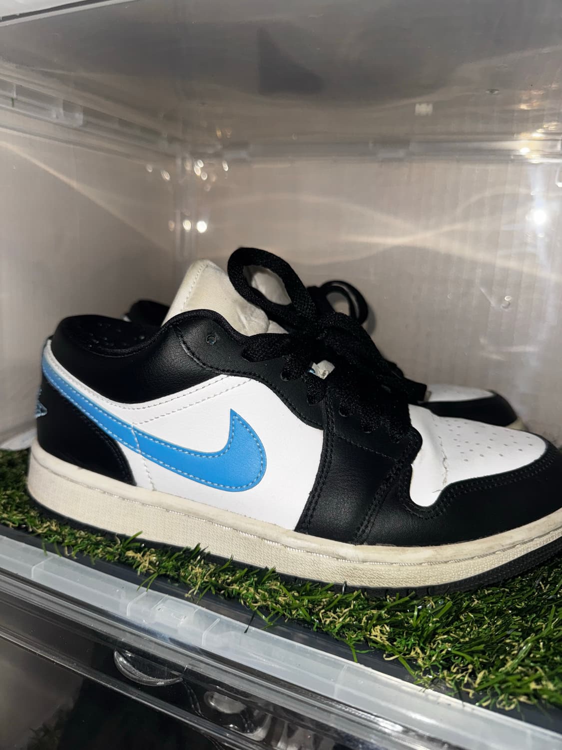 나이키 에어 조던 1 로우 블랙 유니버시티 블루 240 상품이미지1