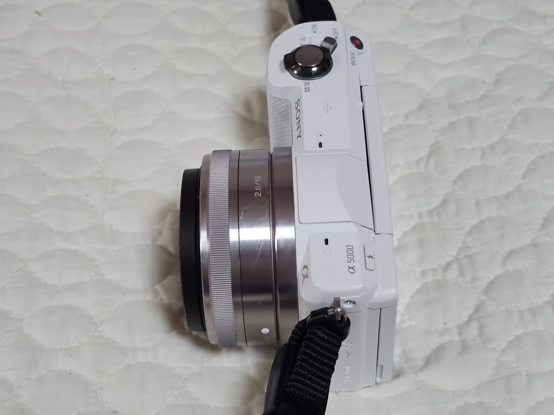 소니 A5000 미러리스 카메라+ 16mm 렌즈 상품이미지4