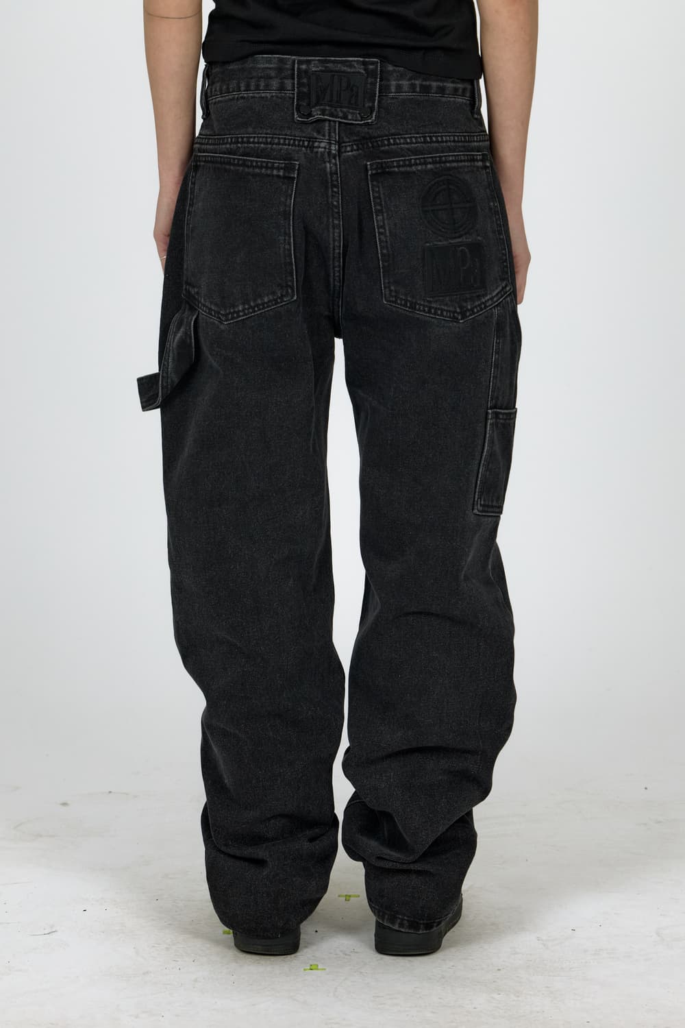 플라스틱 프로덕트 PAINTER DENIM PANTS (BLACK) 상품이미지3