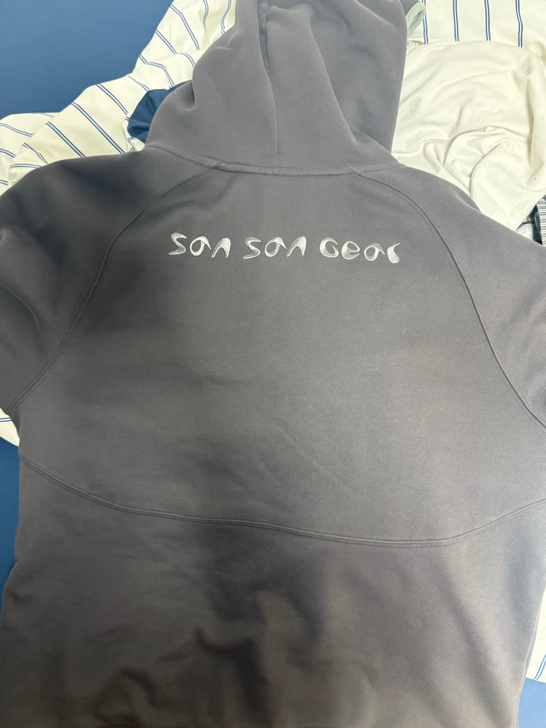 24ss 산산기어 브라운 후드집업 4사이즈 팝니다 상품이미지2