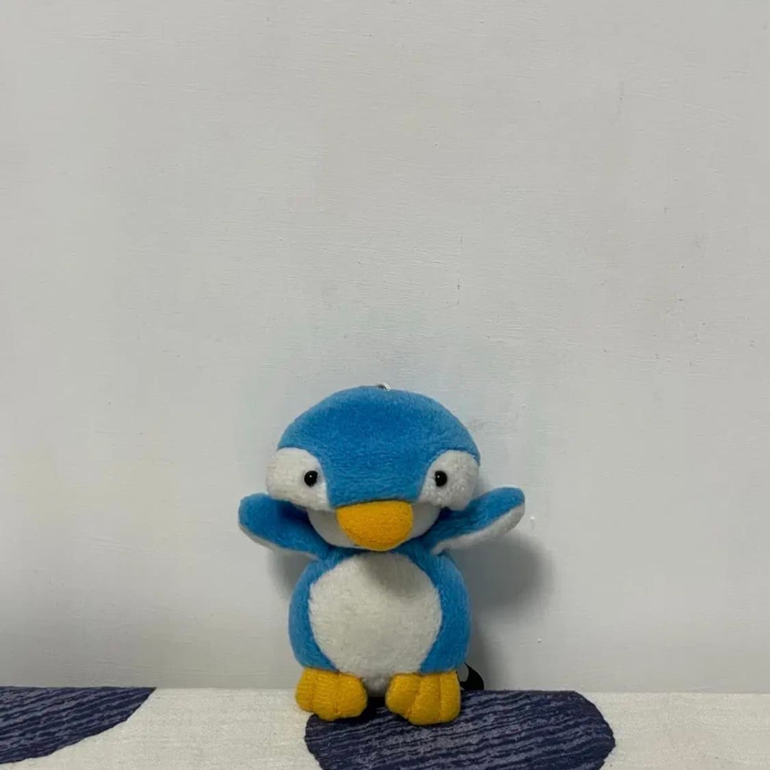 Sunlemon 펭귄탈 쓴 곰인형 키링 상품이미지1