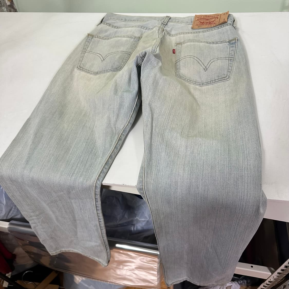 M 31 리바이스501 레귤러핏 녹워싱 버튼플라이 데님팬츠 상품이미지6