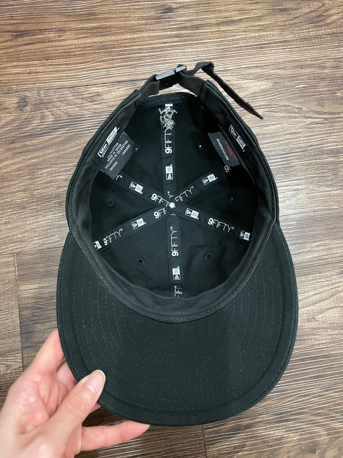 뉴에라 그라미치 레터링 볼캡 스트랩백 블랙 상품이미지7