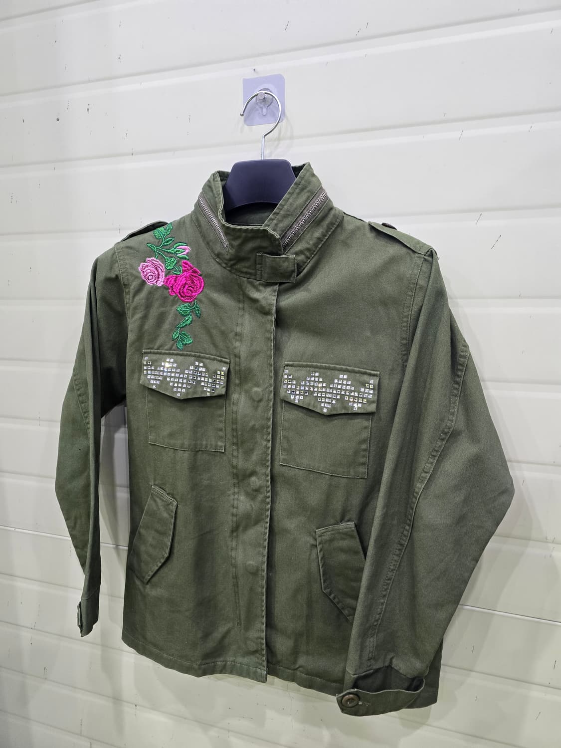카키 야상 자켓 - 꽃 자수 & 큐빅 장식 상품이미지8