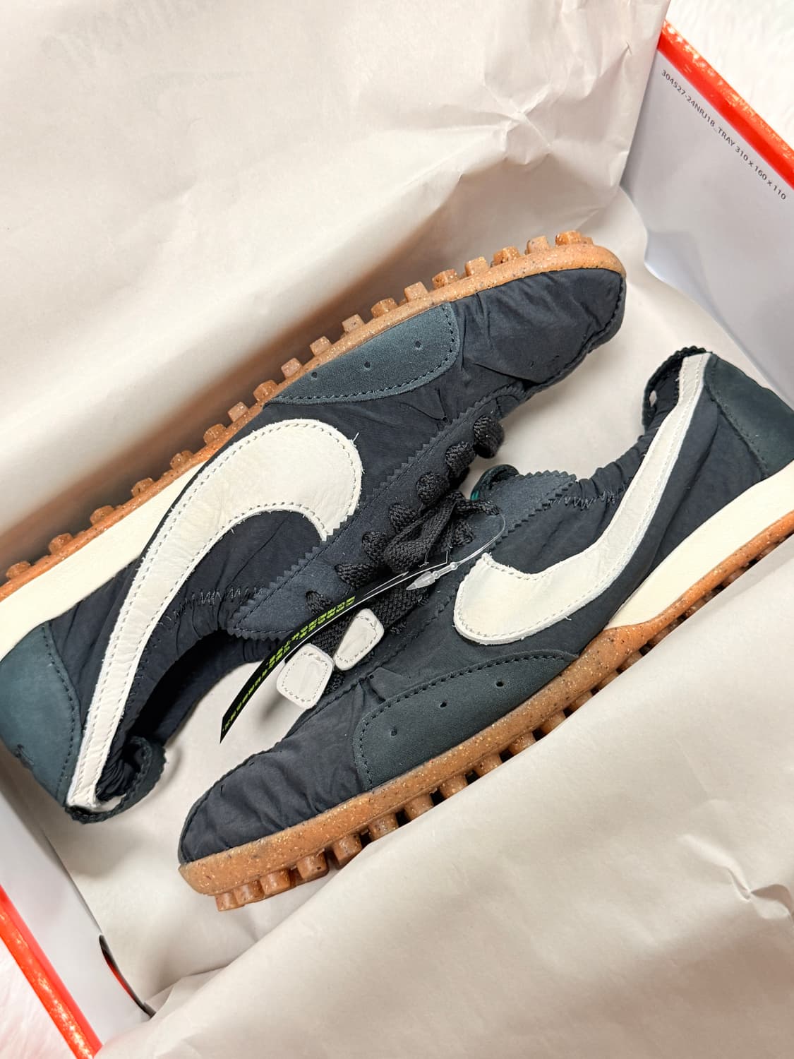 (250) 나이키 x 자크뮈스 문 슈 SP 오프 누아르 캐시미어 블랙 상품이미지2