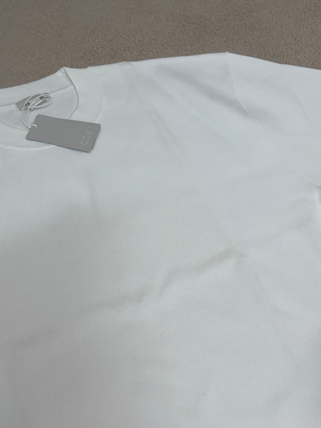 [새상품] COS 코스 반팔 니트 티셔츠 화이트 (L) 상품이미지5