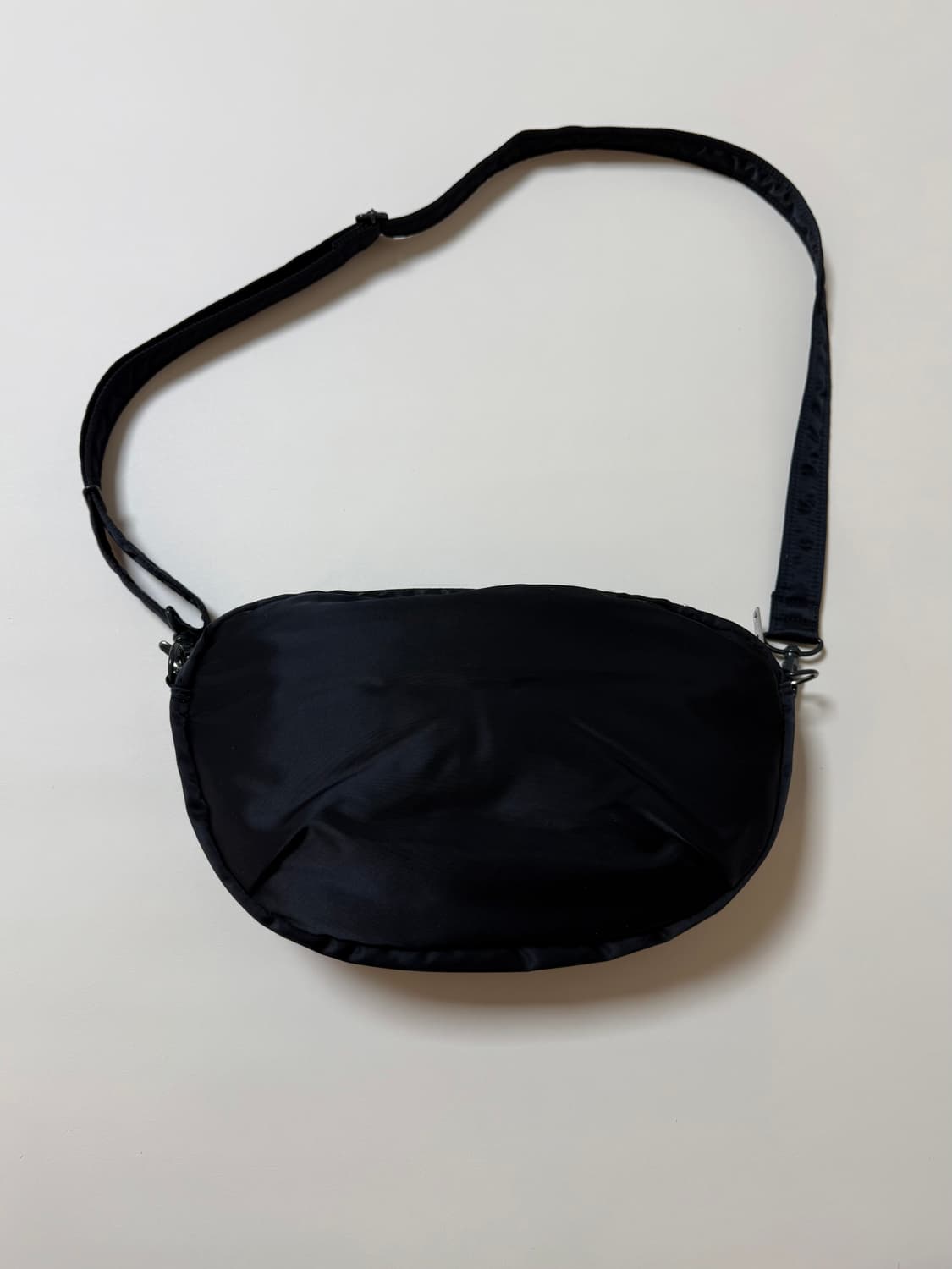 (신형) PORTER 포터 탱커 반달 숄더백 블랙 상품이미지3