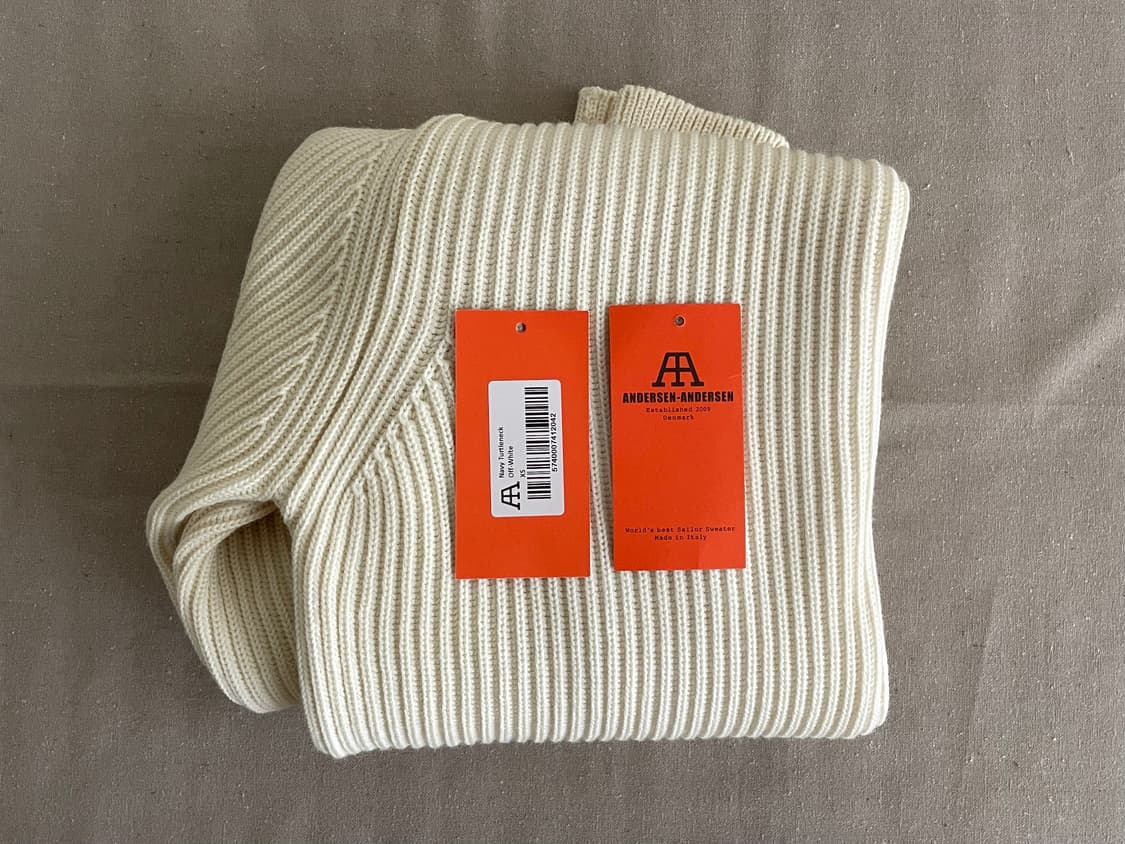 안데르센 안데르센 네이비 터틀넥 Off White 미사용품 상품이미지7