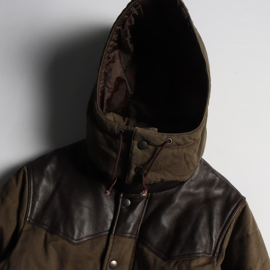 엘엘빈 가죽 믹스 워크웨어 후드 점퍼 상품이미지3