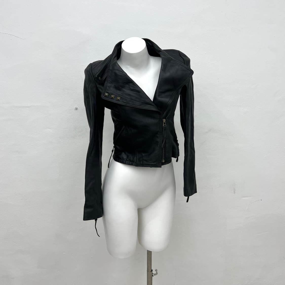 stud detail leather jacket 상품이미지1