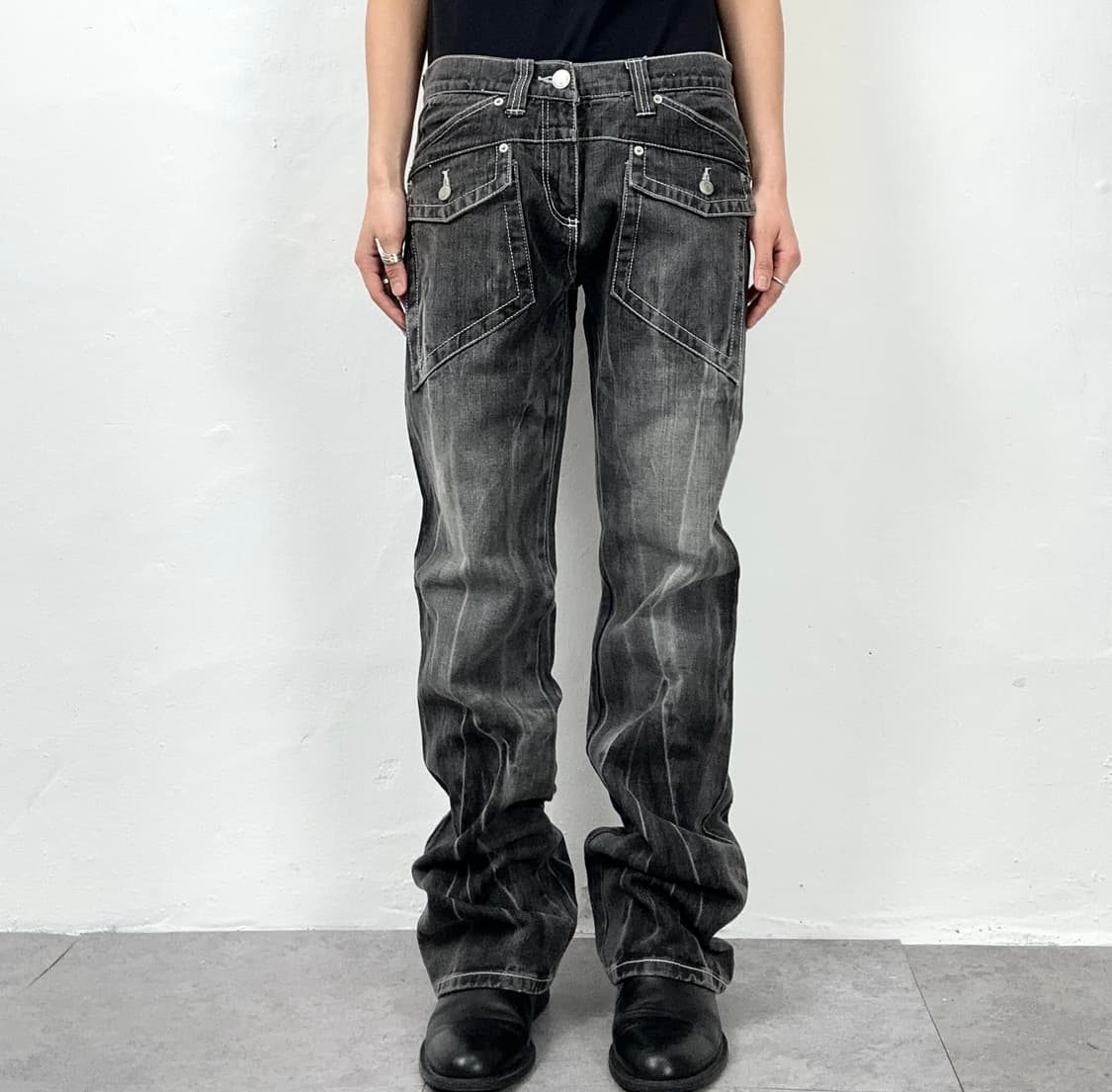 Silver Amulet Cross Graphic Black Denim 상품이미지2