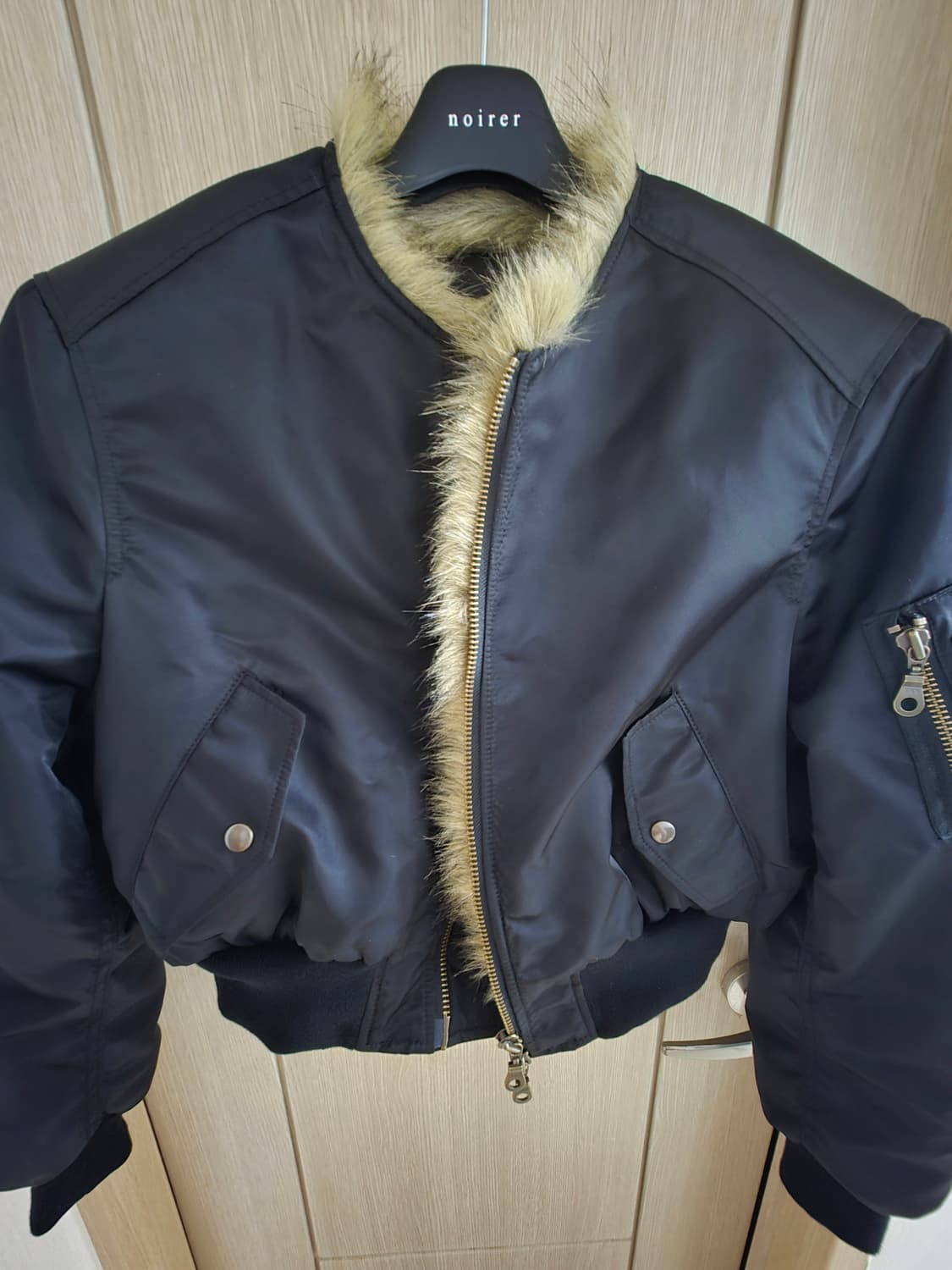 노이어 kkst 샤기 퍼 MA-1 크롭 자켓(블랙) 48 상품이미지2