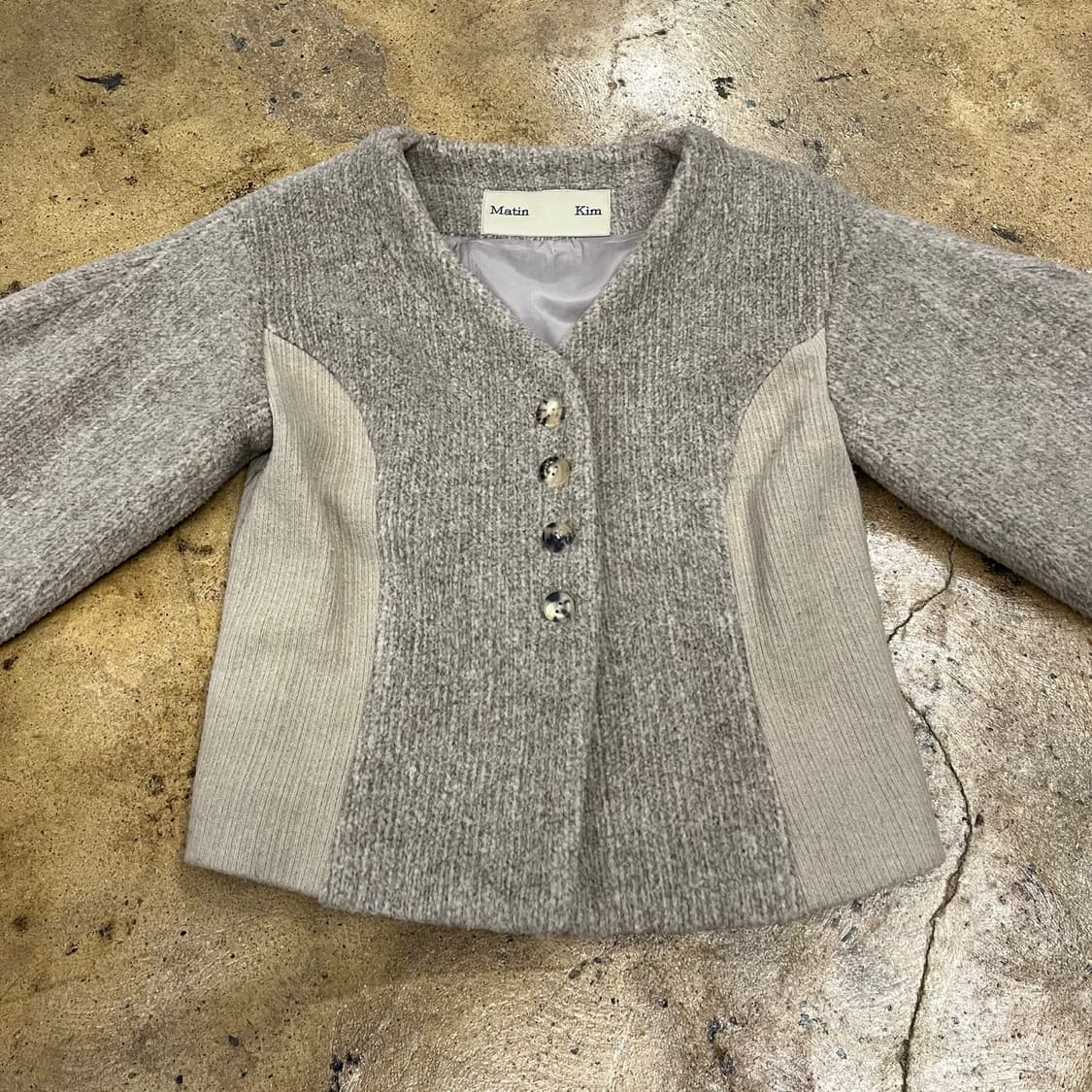 마뗑킴 베이지 볼륨 가디건 자켓  상품이미지3