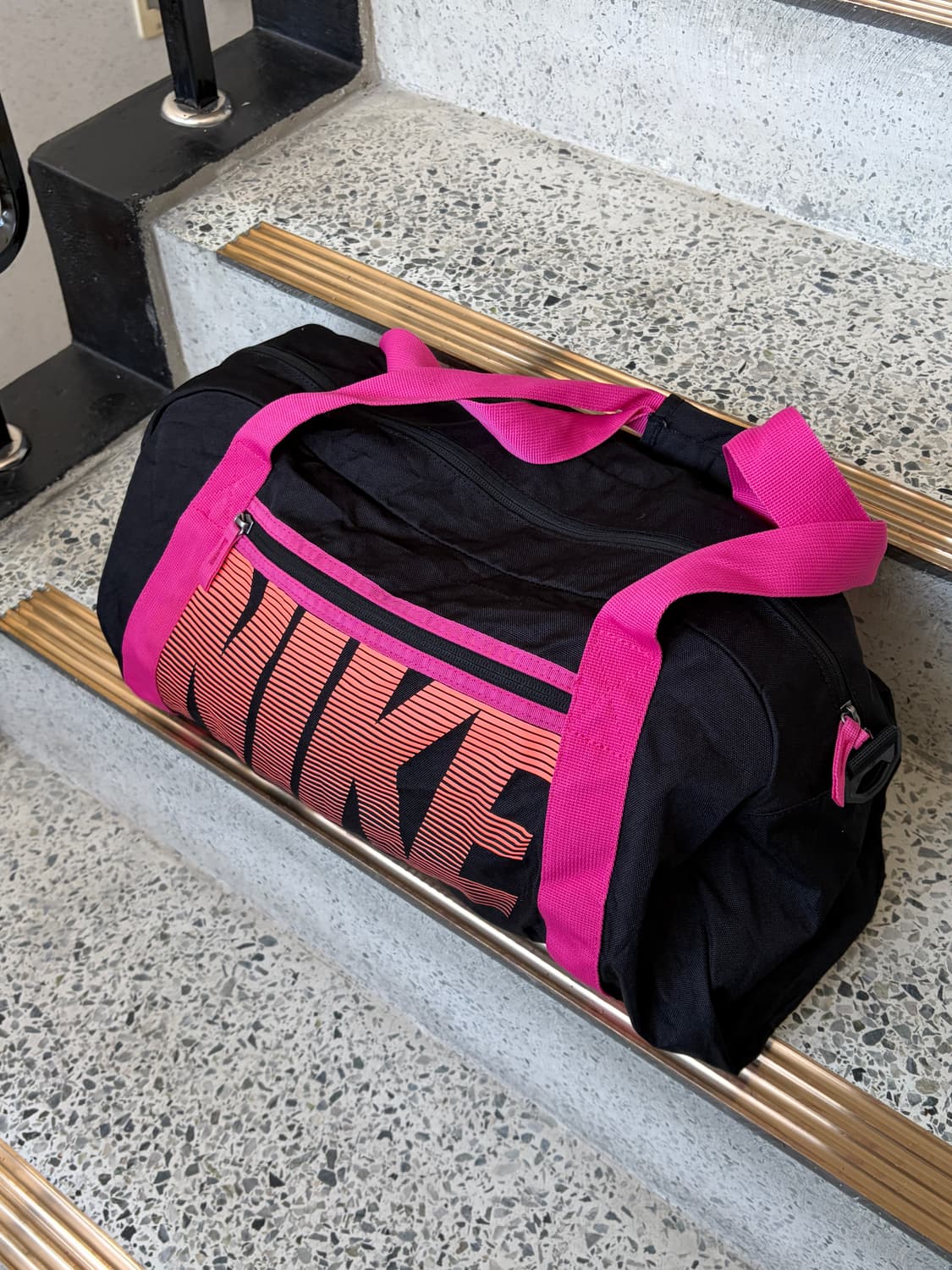 00s 올드 나이키 nike 운동용 GYM 빈티지 더플백 상품이미지1