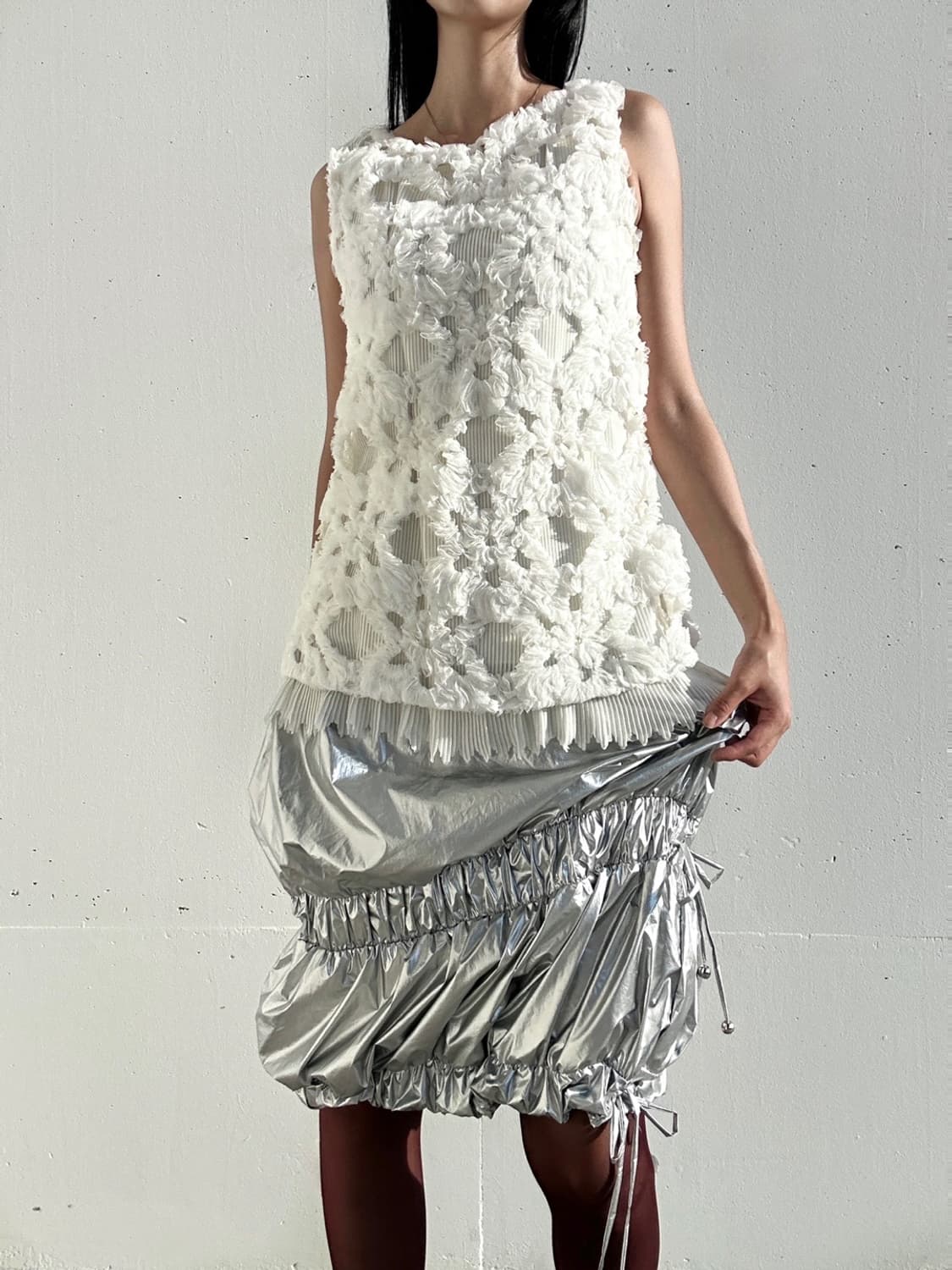 Embroidery rose hole top / ivory 상품이미지2
