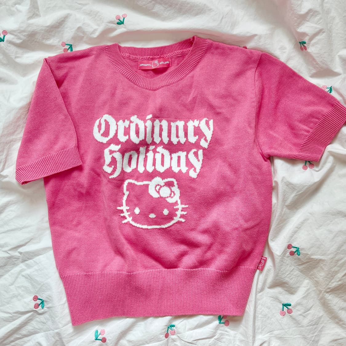 헬로키티 크롭 니트 오디너리 홀리데이 갸루 깔 상품이미지1