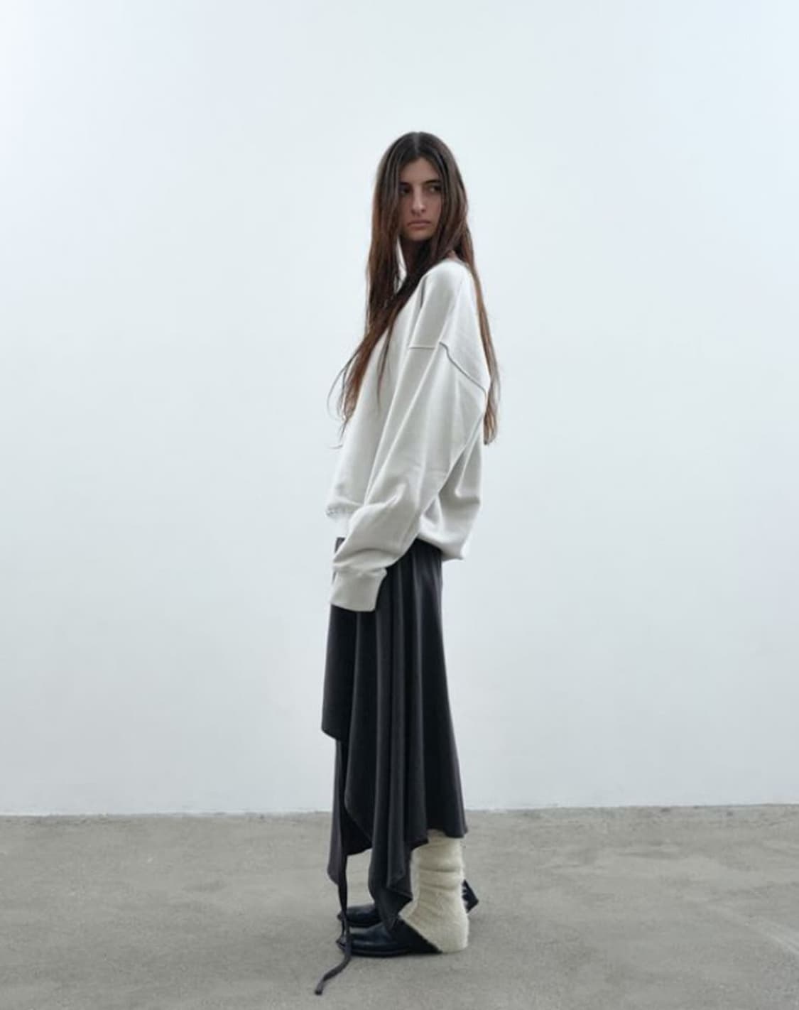 낫띵에브리띵 로고 스웻 셔츠 맨투맨 그레이베이지 상품이미지3