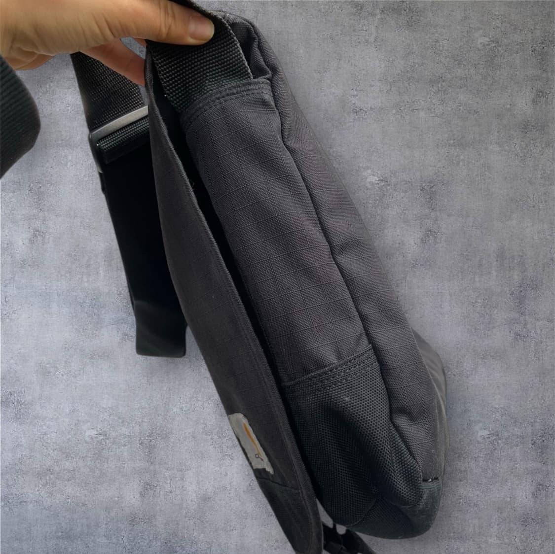 칼하트 Carhartt 블랙 D89 립스탑 메신저백 상품이미지5