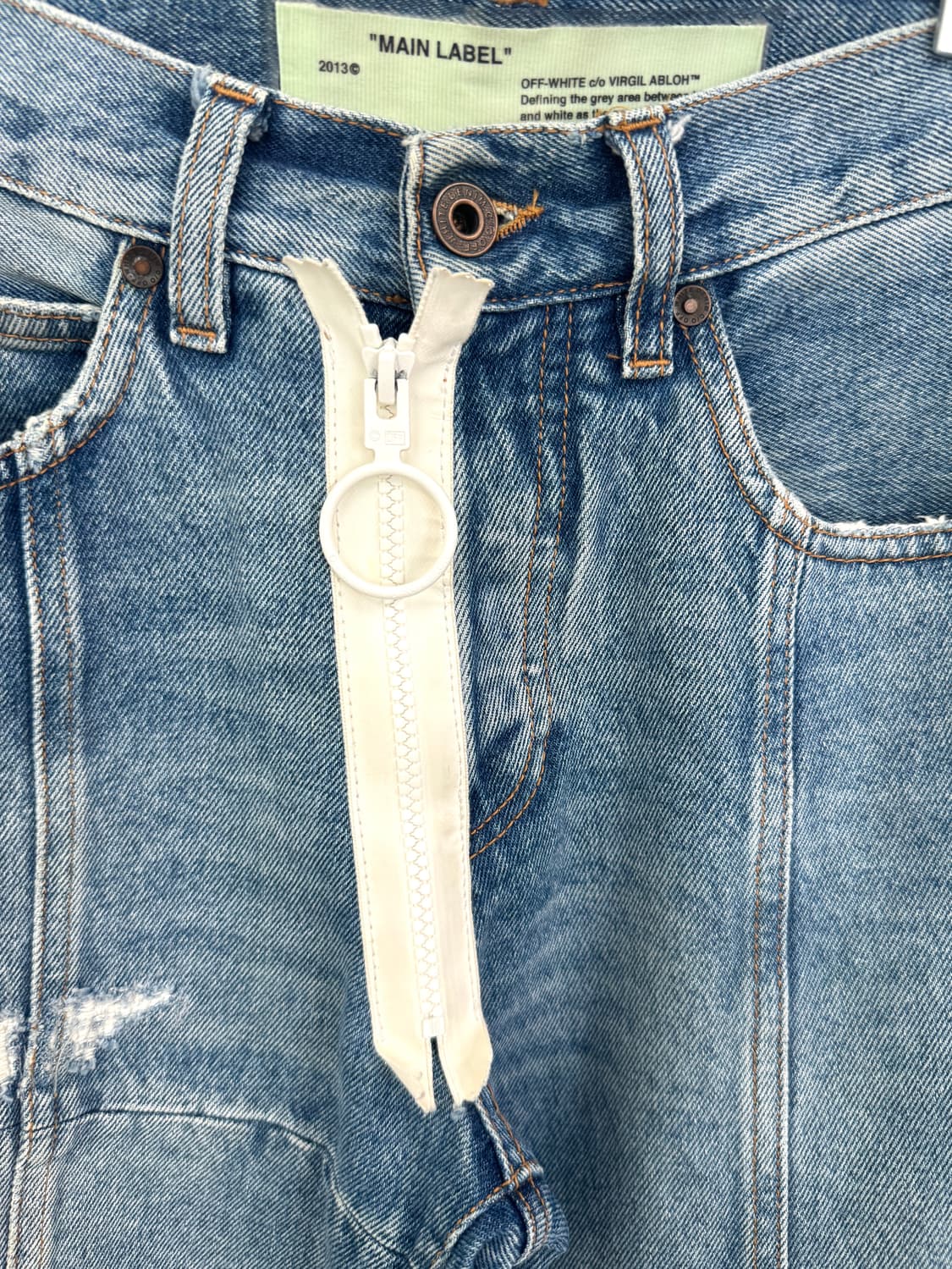 OFF WHITE 오프화이트 자수레터링 앞지퍼 크롭진 31 상품이미지3