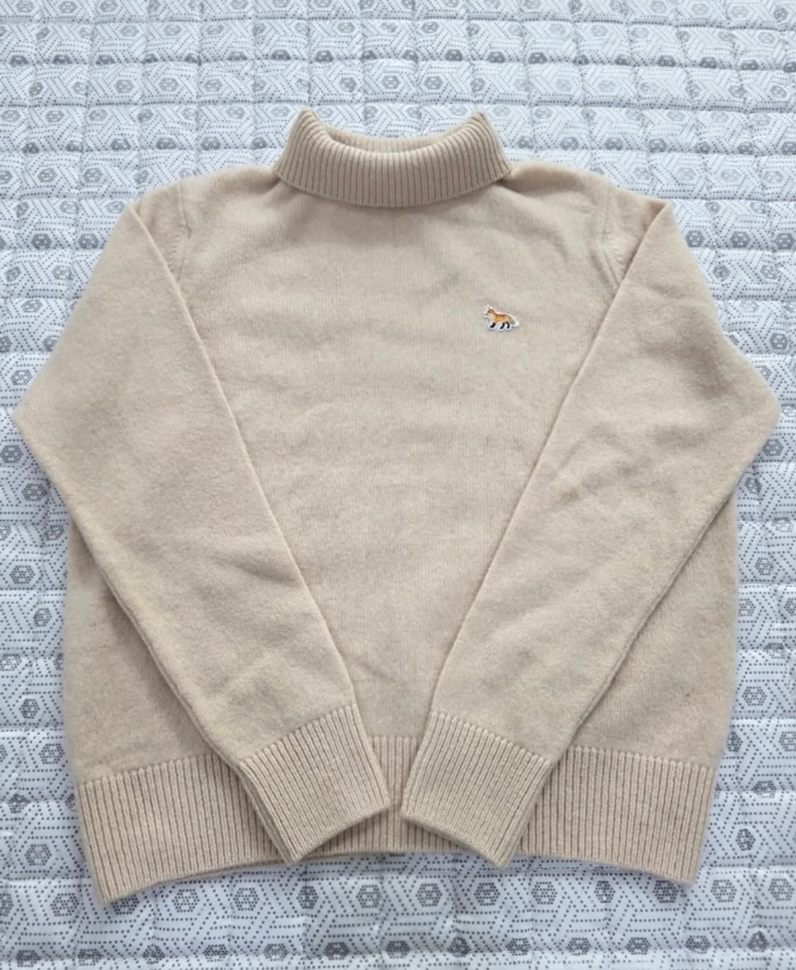 메종키츠네 아이보리 하이넥 니트 55 상품이미지5