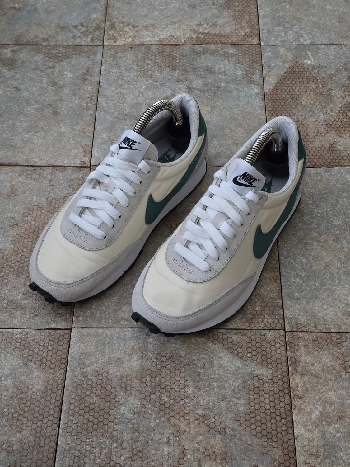 (225)나이키 데이브레이크 코코넛 밀크  상품이미지1