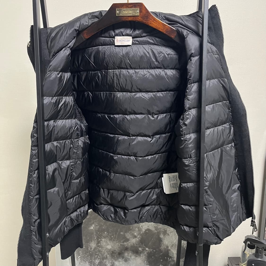 정품 L) 몽클레어 트리콧 블랙 니트패딩 상품이미지5