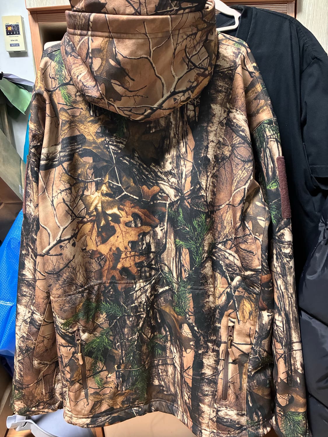 리얼트리 카모 패턴의 후드 자켓 상품이미지2