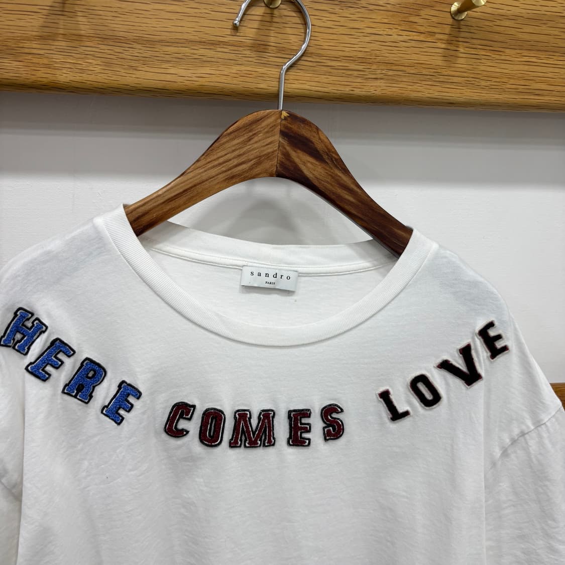 Sandro HERE COMES LOVE 반팔티 상품이미지3