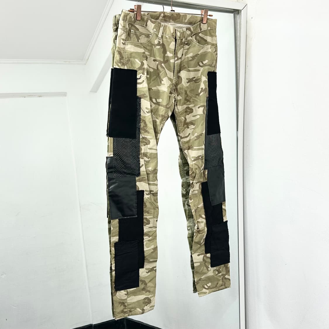 꼼데가르송 옴므 플러스 카모플라쥬 레더 패치 팬츠 상품이미지4