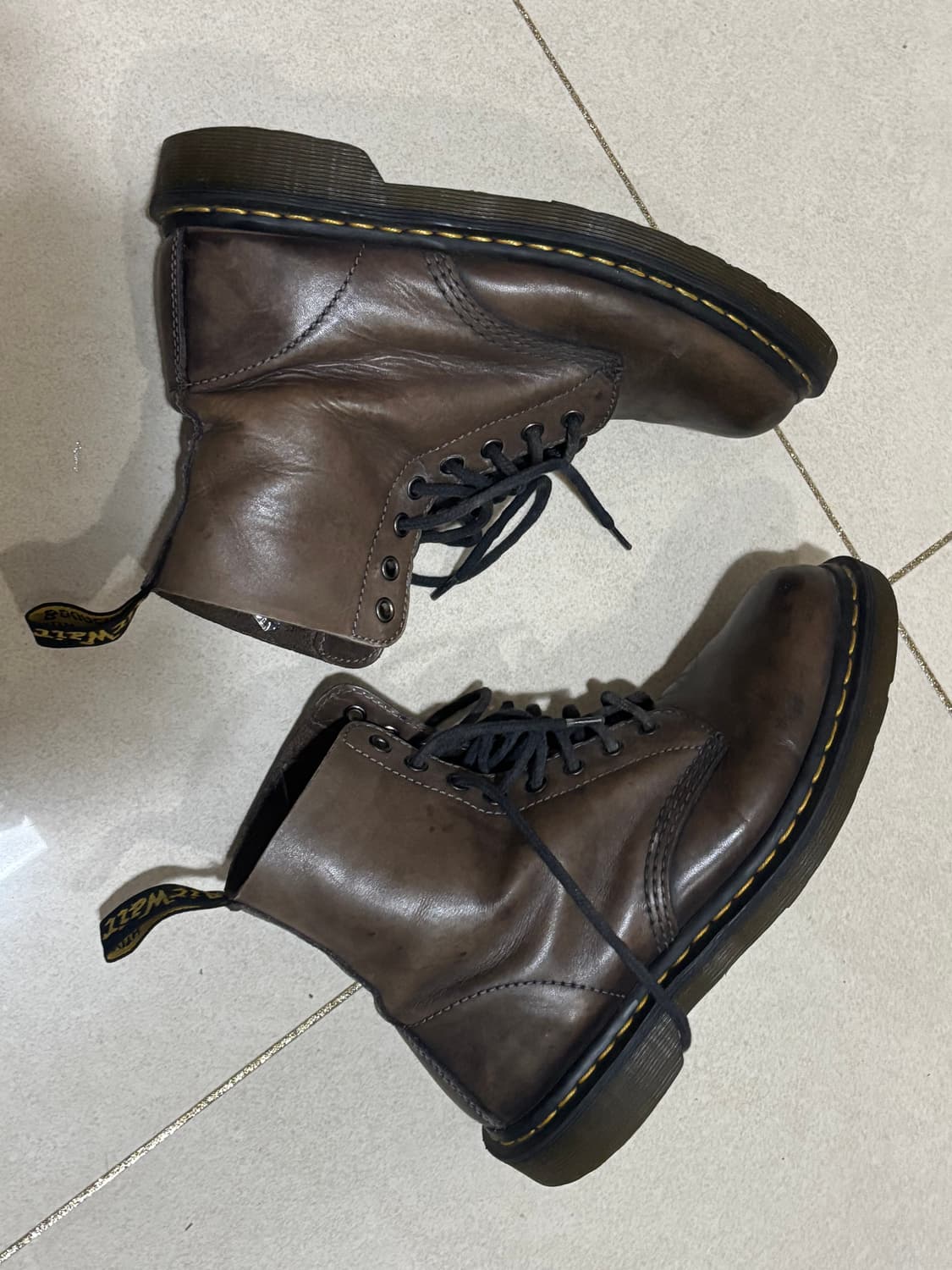 닥터마틴 1460 브라운 8홀 EU41 상품이미지3
