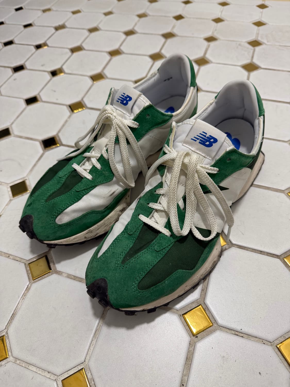 뉴발란스 327 상품이미지1