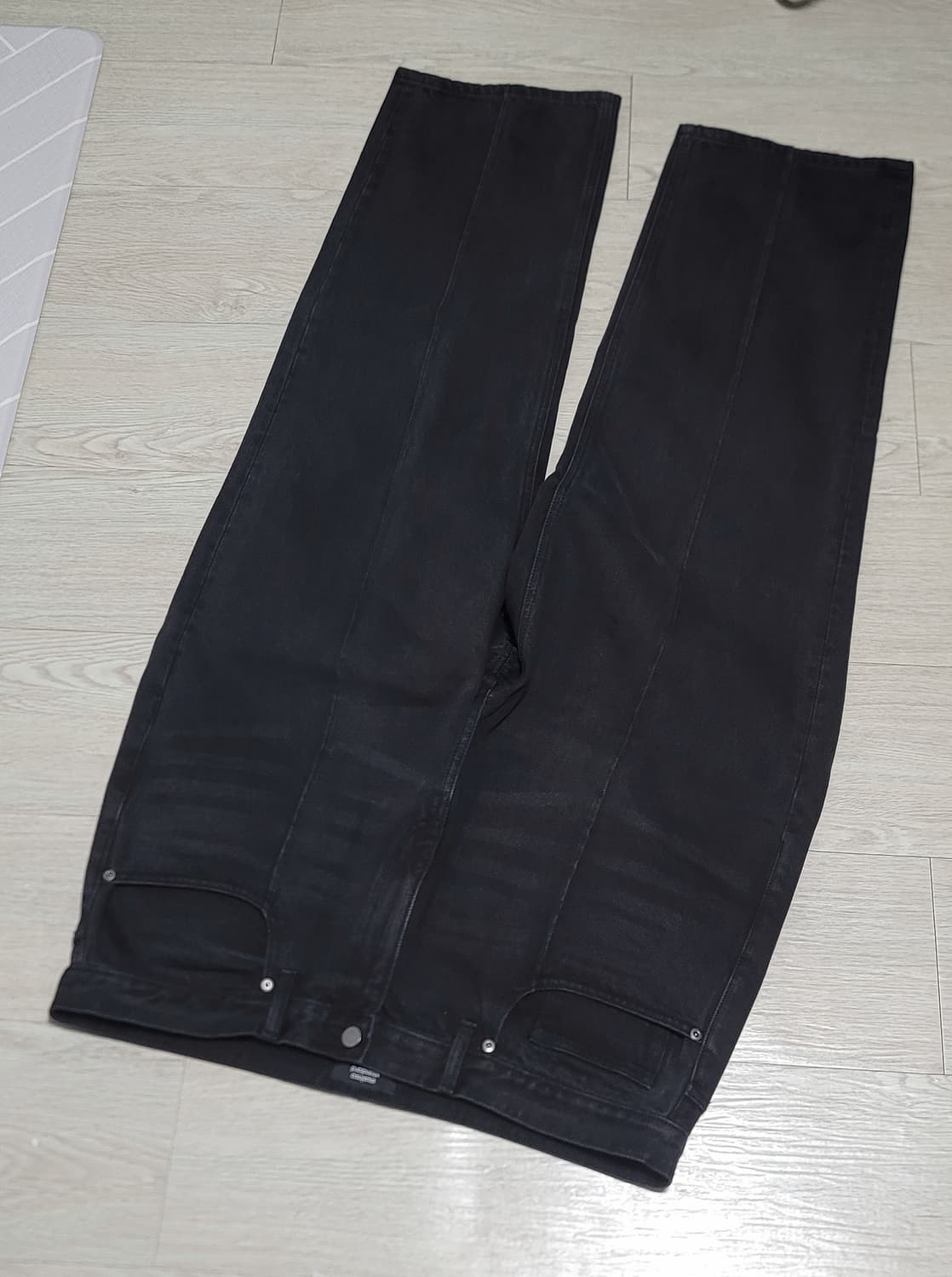 무신사스탠다드 핀턱 레귤러핏 데님팬츠 40 상품이미지1