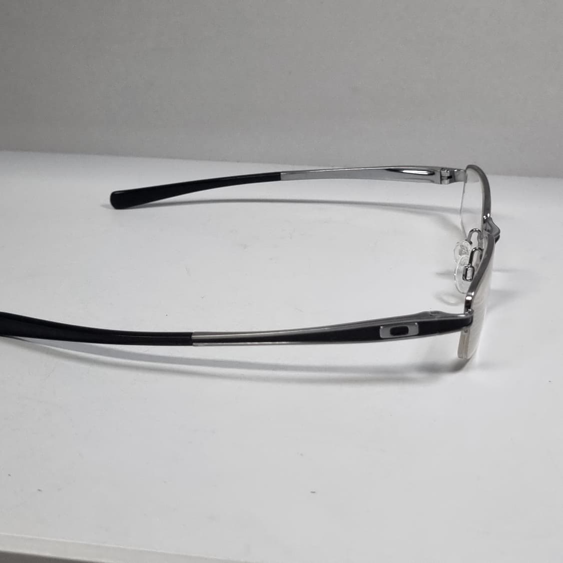 오클리 반무테 안경 캘리퍼 브러쉬드 크롬 상품이미지6