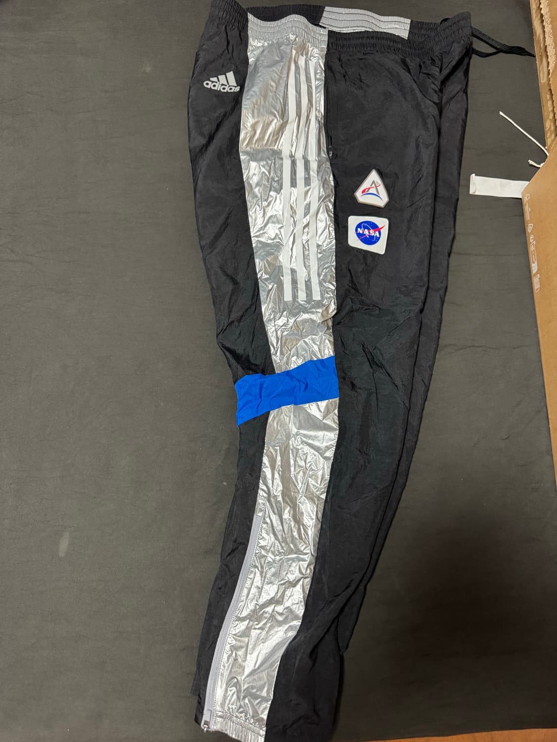 정품 아디다스 NASA 나사 우븐 팬츠 2XL 상품이미지3