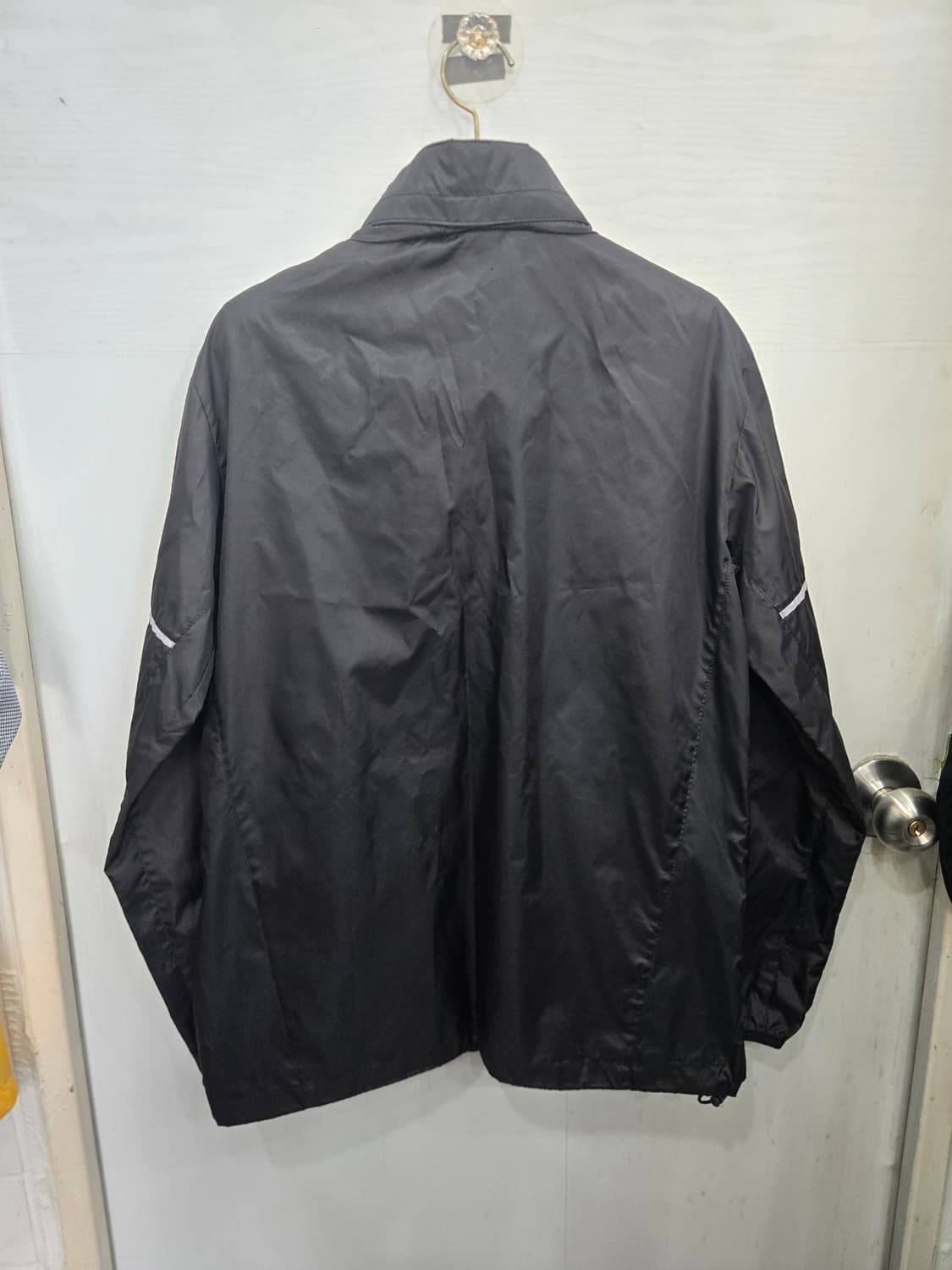 100,L )) FUERZA 훼르자 바람막이 점퍼! 블랙 색상~ 새상품급 상품이미지3