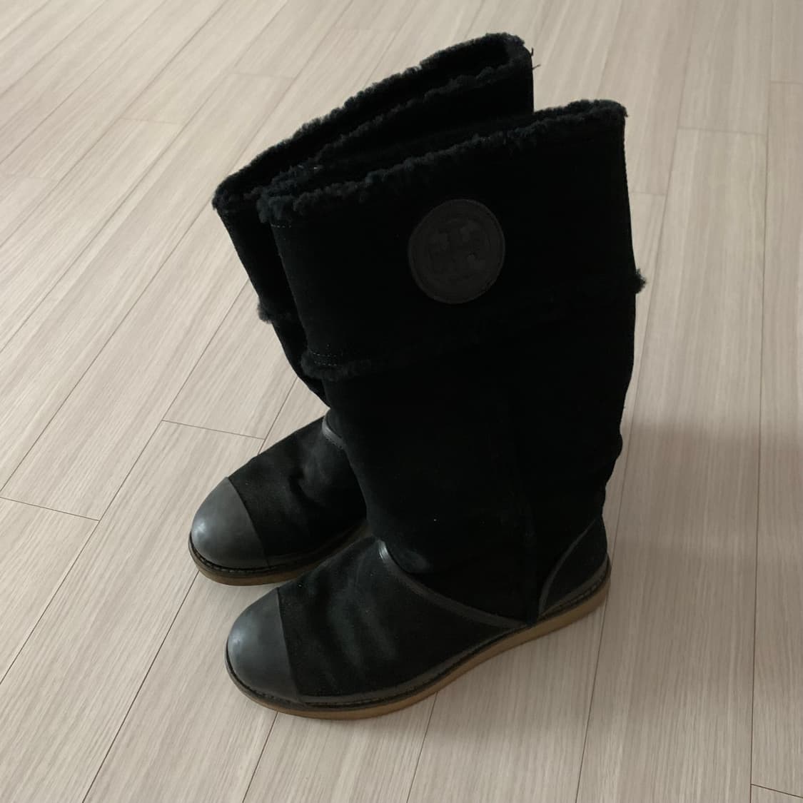 토리버치 스웨이드 블랙부츠 240 상품이미지2