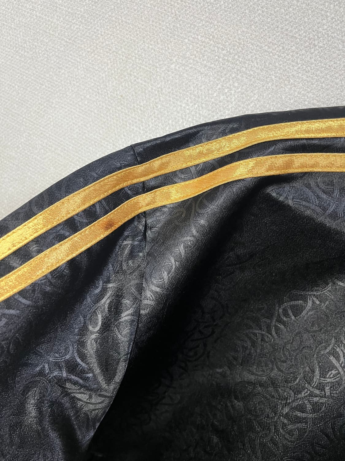 널디 블랙 금색 라인 져지 상품이미지4