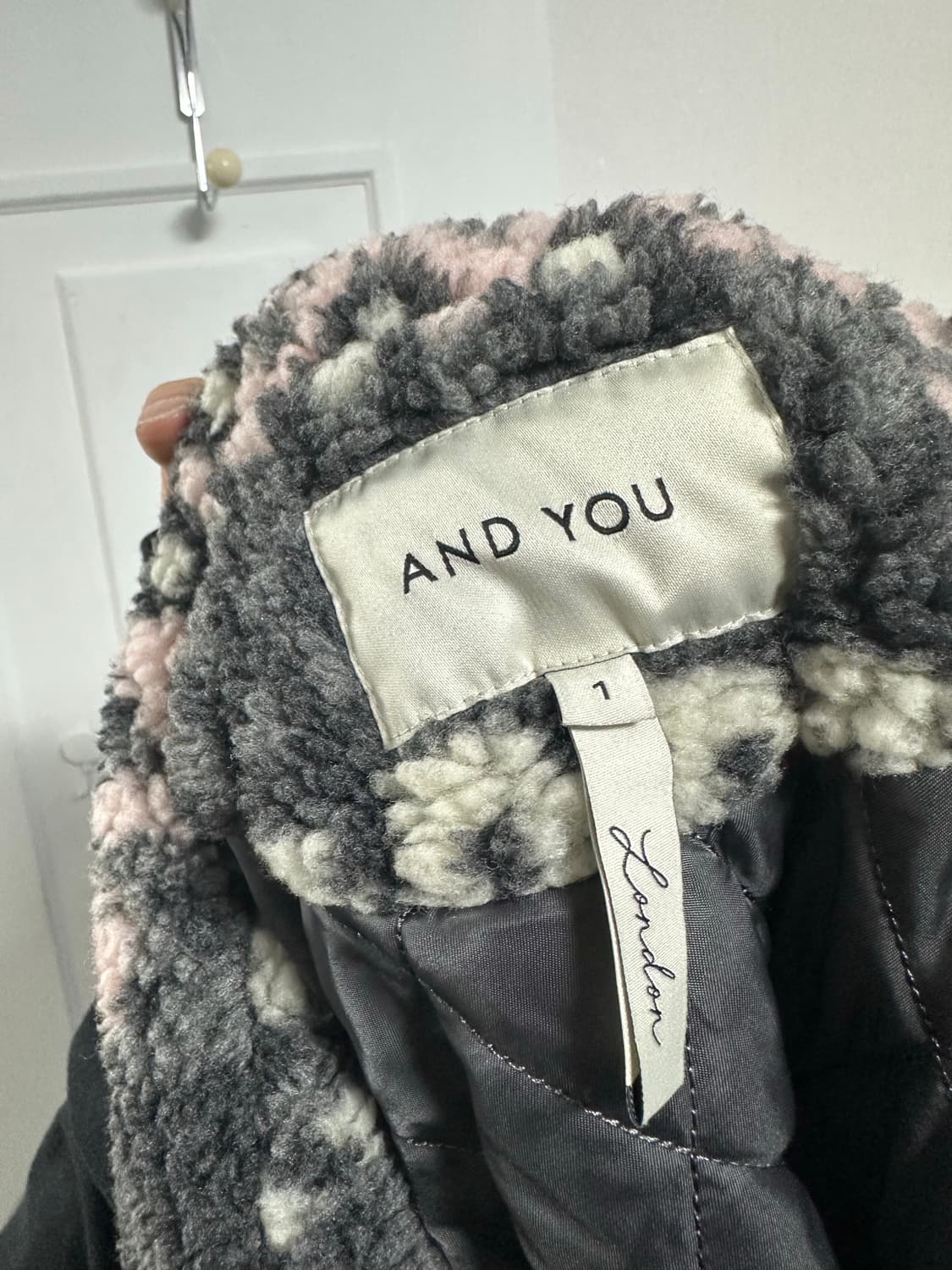 앤유 런던아이 페어아일 에코 시어링 하프 코트 상품이미지3