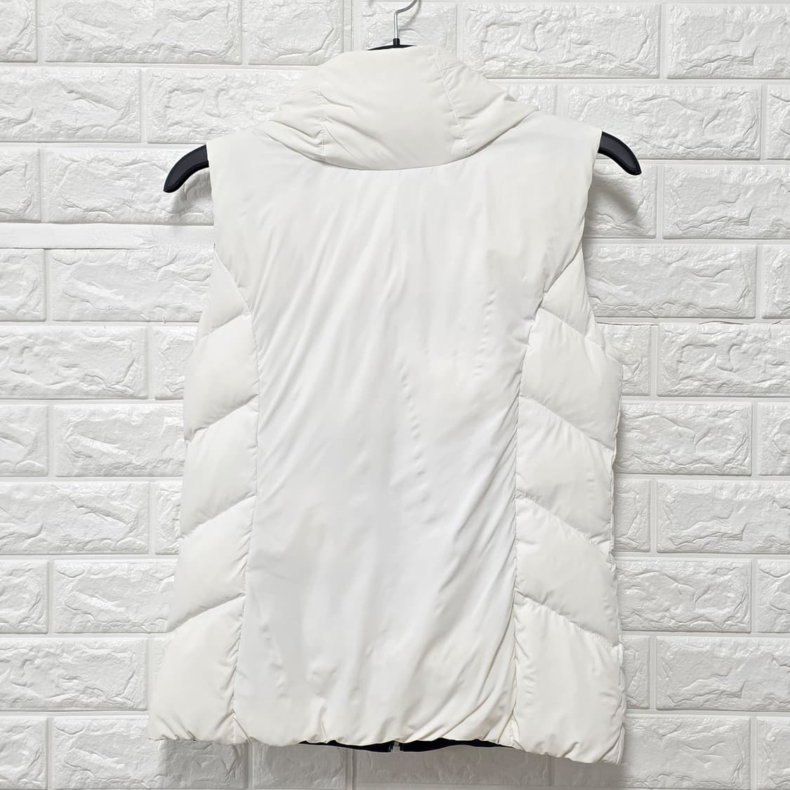 택포// 타이틀리스트 화이트 패딩 조끼 M 상품이미지4
