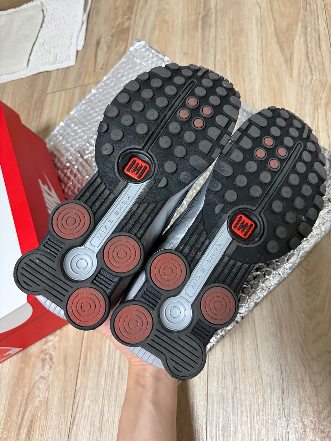 나이키 샥스 270 상품이미지9