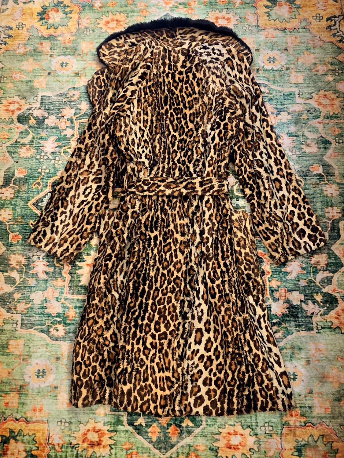 돌체앤가바나(Dolce & Gabbana)레오파드 프린트 퍼 코트. 상품이미지3