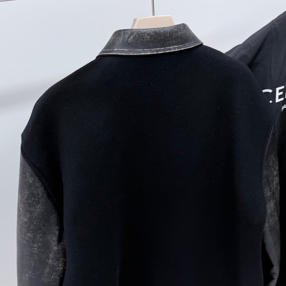 [S+급/54] 25FW 셀린느 C 로고 테디 바시티 자켓 블랙 상품이미지6