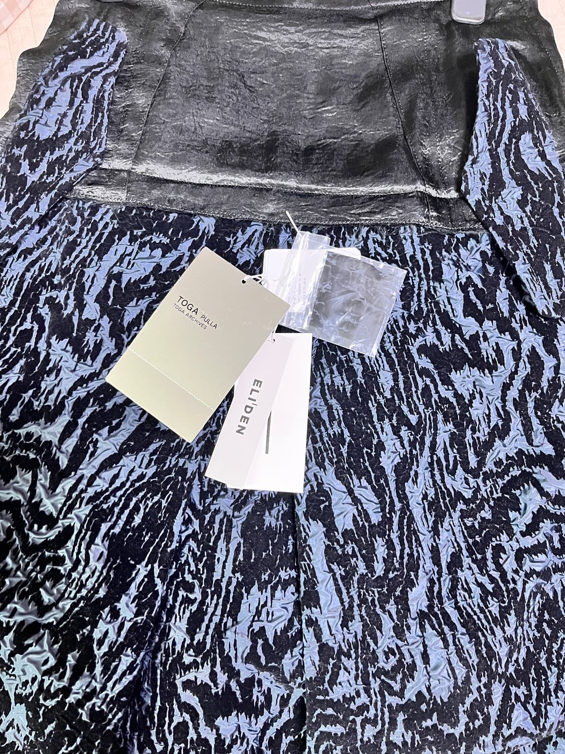 토가 풀라 블랙 패턴 플레어 스커트 36 상품이미지5