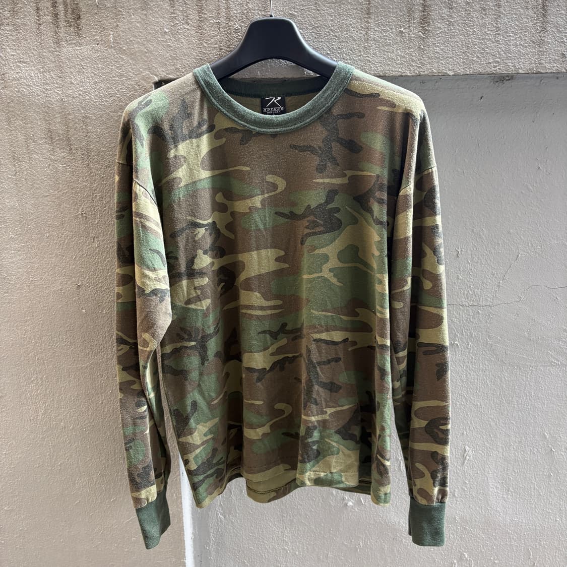 Rothco 90‘s 싱글스티치 카모 롱슬리브 상품이미지1