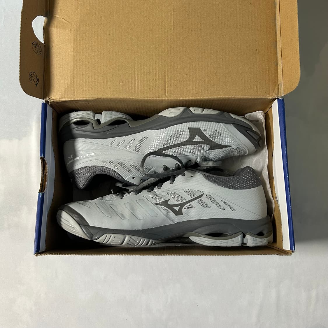 Mizuno wave lightning z4 grey 상품이미지6